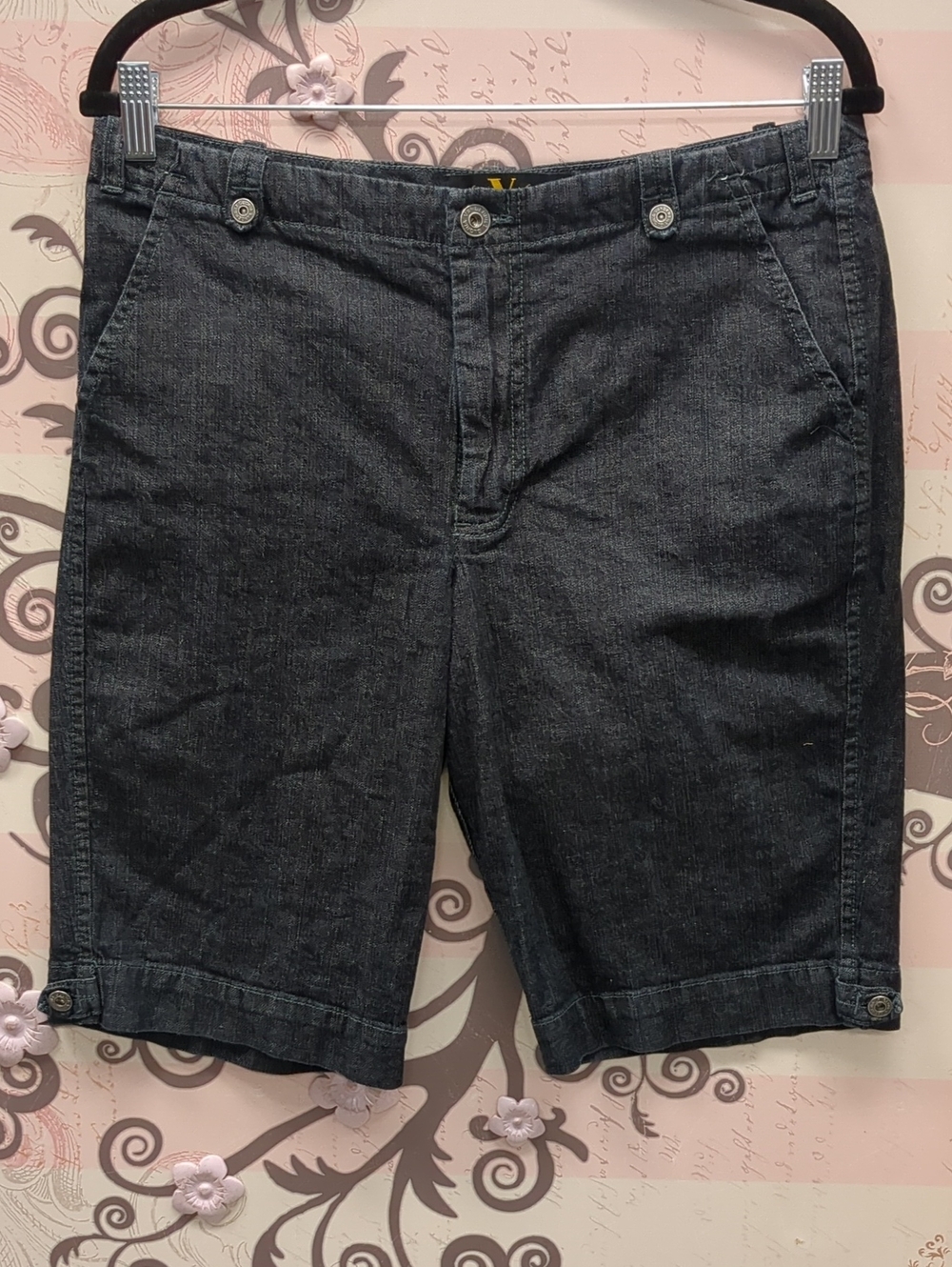 Gloria Vanderbilt Black Jean-Style Shorts